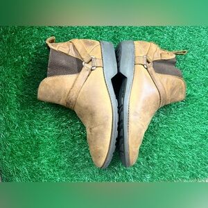 TEVA Tan Ankle‎ Boots with Mesh Detail Size 8.5